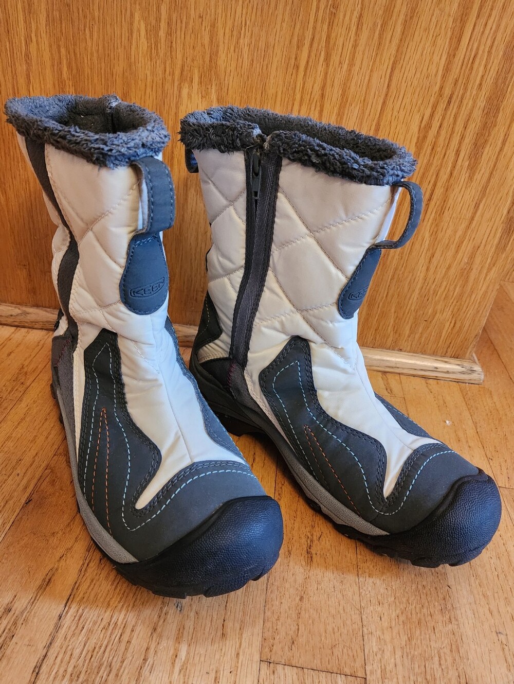 KEEN Women's Betty 200g Insulation Winter Waterproof Snow Boots - Size 7.5